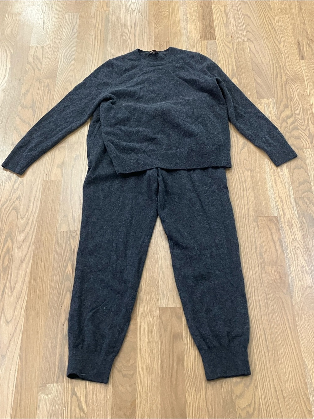 Quince Women's Gray 100% Cashmere Set Pants and Sweater